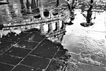 Kolosseum im Regen - schwarz-Weiß by wandernd-photography