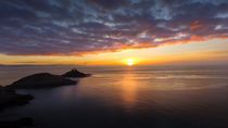 Sunrise at Mumbles Lighthouse von Leighton Collins