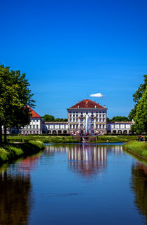 View to the Nympfenbuerger Palace by Michael Naegele