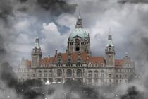 Neues Rathaus von Hannover in den Wolken by kattobello