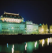 PRAG. Nacht in der goldenen Stadt - das Nationaltheater an der Moldau.  by li-lu