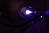 Light bulb stairs/Der Weg zum Licht by Julia Raithel