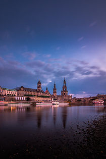 Hofkirche von Dresden bei Abenddämmerung von Stephan Hockenmaier
