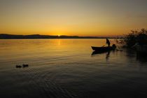 Fischer bei Sonnenaufgang vor der Insel Reichenau - Bodensee by Christine Horn