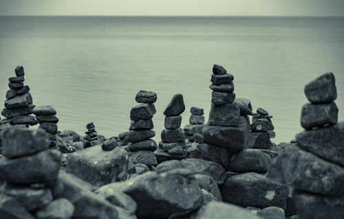 20180210-stacked-stones-nr-02