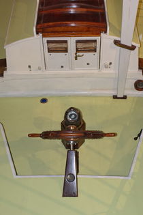 Steering wheel on a classic motor boat by Intensivelight Panorama-Edition