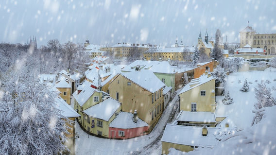 Winter-scenery-in-new-world-prague-czech-republic-1