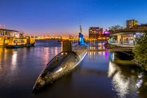 U-Boot bei Nacht by photobiahamburg