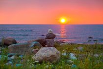 Meditation tower on the sea coast at sunset von Marie Selissky