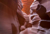 Red rock formations in slot canyon Lower Antelope Canyon at Page, USA von Bastian Linder