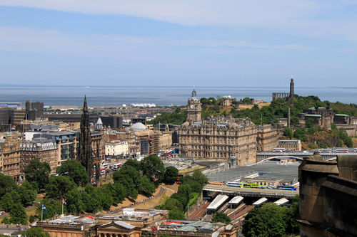 Edinburgh-castle-view-from-showing-scott-memorial-waverley-station-and-nelson-monument-edinburgh-scotland