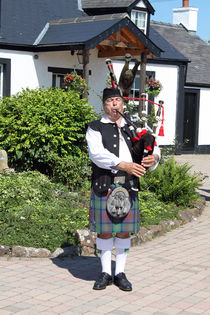 Lone Piper At Gretna Green Scotland 01 von GEORGE ELLIS