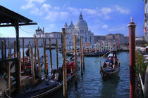 Venice, Italy Gondola-8 von Robert Matta