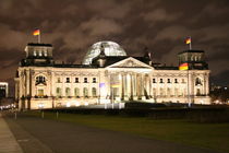 Reichstag bei Nacht by alsterimages