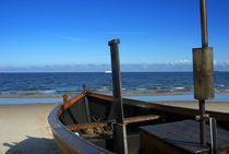Fischerboot am Strand von Ahlbeck von Jens Uhlenbusch