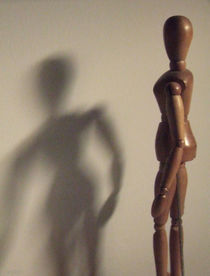 Schattenfigur by Lorenz Mai