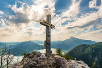 Panorama am Gipfelkreuz der Drachenwand by mindscapephotos