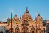 Blick auf den Markusdom in Venedig by Rico Ködder