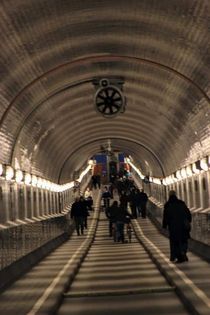 Old Tunnel Elbe von Josefina Teut
