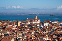 Historische Gebäude in der Altstadt von Venedig in Italien by Rico Ködder