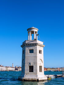 Leuchtturm auf der Insel San Giorgio Maggiore in Venedig von Rico Ködder