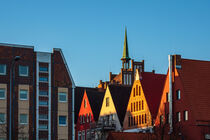 Historische Gebäude in Rostock am Morgen by Rico Ködder