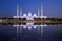 Sheikh Zayed Grand Mosque Abu Dhabi by Achim Thomae
