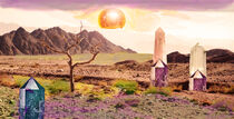 Vision einer Steinwüste mit Kristallen und einer Sonne aus Edelstein by Eva Dust