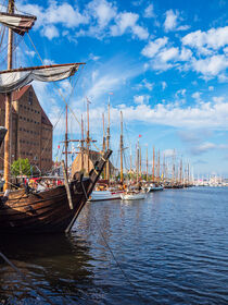 'Segelschiffe auf der Hanse Sail in Rostock' by Rico Ködder