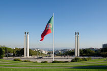 Lissabon, Parque Eduardo VII und Monumento ao 25 Abril by Berthold Werner