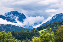 Landschaft mit Bergen und Bäumen im Berchtesgadener Land by Rico Ködder