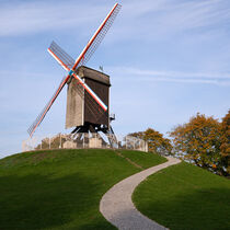 Windmühle von Brügge, Flandern, Belgien by alfotokunst