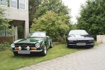 Triumph TR 6 und BMW von Anja  Bagunk