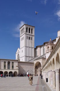 Assisi: an der Basilika San Francesco von Berthold Werner