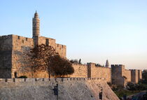 Jerusalem: die Zitadelle im Abendlicht by Berthold Werner