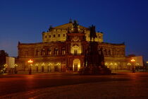 Semperoper in Dresden by Christian Behring