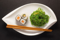 Sushi mit Algensalat von tr-design