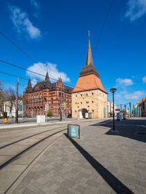 Blick auf Steintor und Ständehaus in Rostock by Rico Ködder