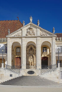 Coimbra: Aufgang zur Via Latina an der Universität by Berthold Werner
