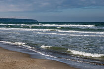 Wellen am Strand an der Ostseeküste in Warnemünde by Rico Ködder