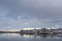 Blick über die Warnow auf die Hansestadt Rostock im Winter by Rico Ködder