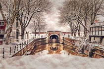 Greetsiel - Das alte Siel im Schnee im Winter  by Nicole Frischlich