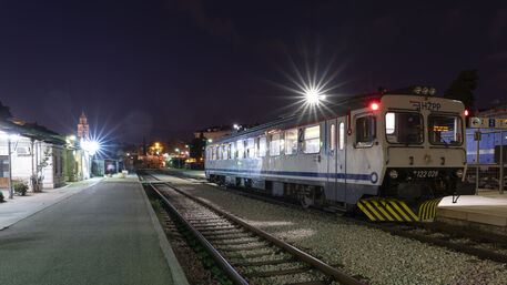 Split-station-by-night