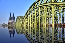 Köln Spiegelung by Edgar Schermaul