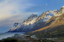 Berglandschaft in Tromsø by Edgar Schermaul