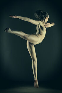 Dancer 4 by photoduality