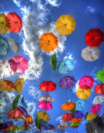 'Umbrellas' von Edgar Schermaul