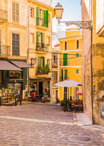 City street in Palma de Mallorca, Spain, Balearic islands, Majorca von Alex Winter