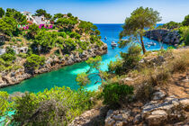 Cala Pi with yachts boats, beautiful seaside Majorca, Mediterranean Sea, Spain von Alex Winter