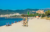 Palma de Majorca, sand beach at coast with view of Cathedral, Spain, Balearic Islands von Alex Winter